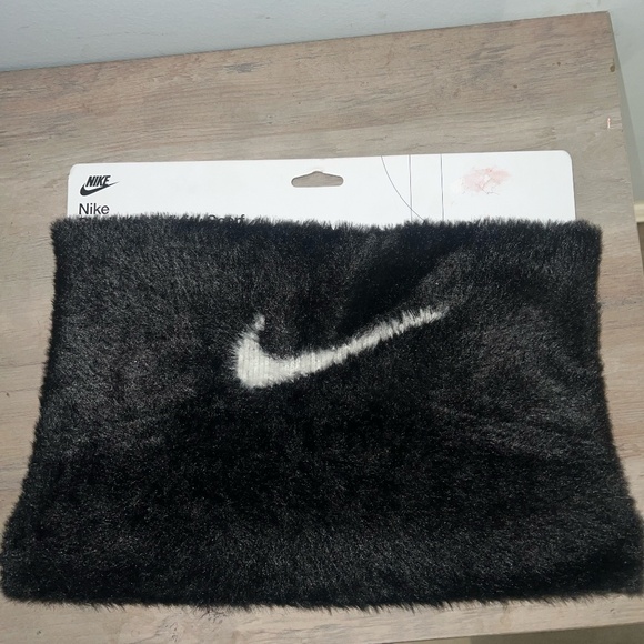 Nike Plush Knit Scarf - Picture 1 of 3
